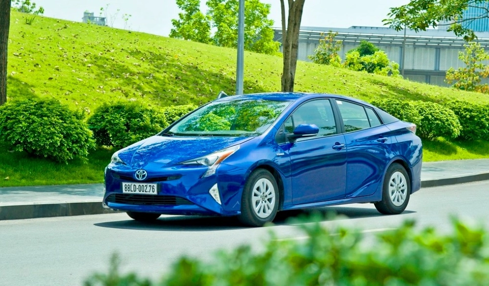 toyota prius hybrid